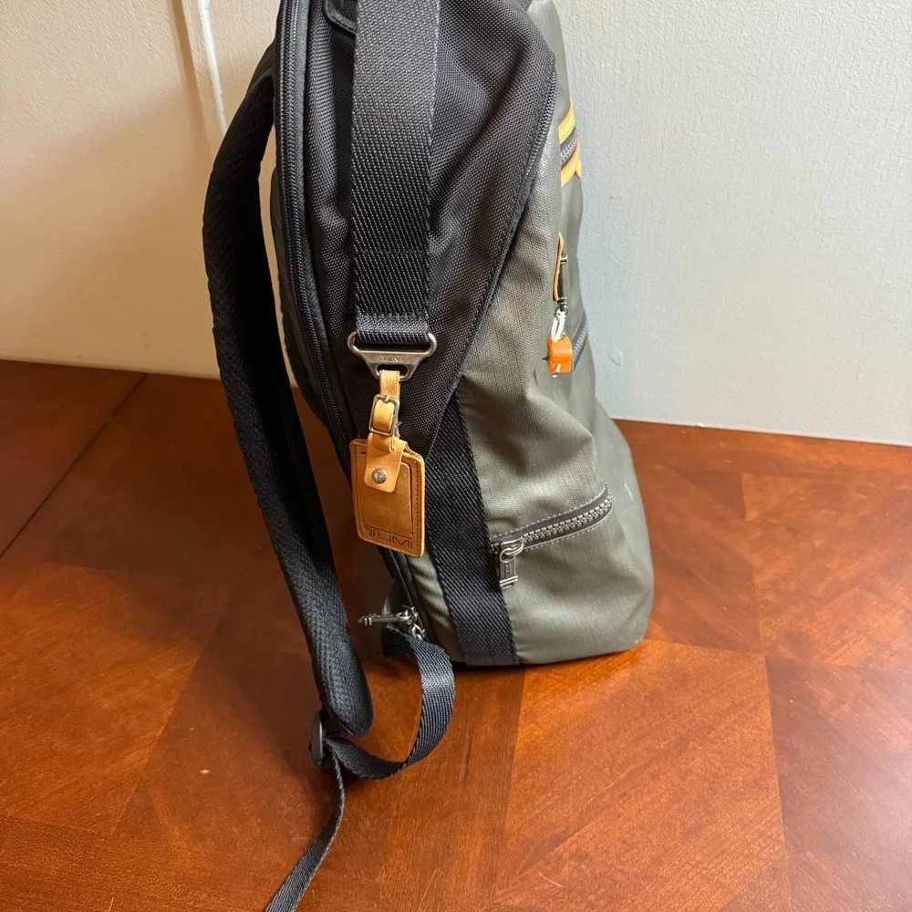 TUMI ALPHA‎ BRAVO cannon Backpack Black Grey
